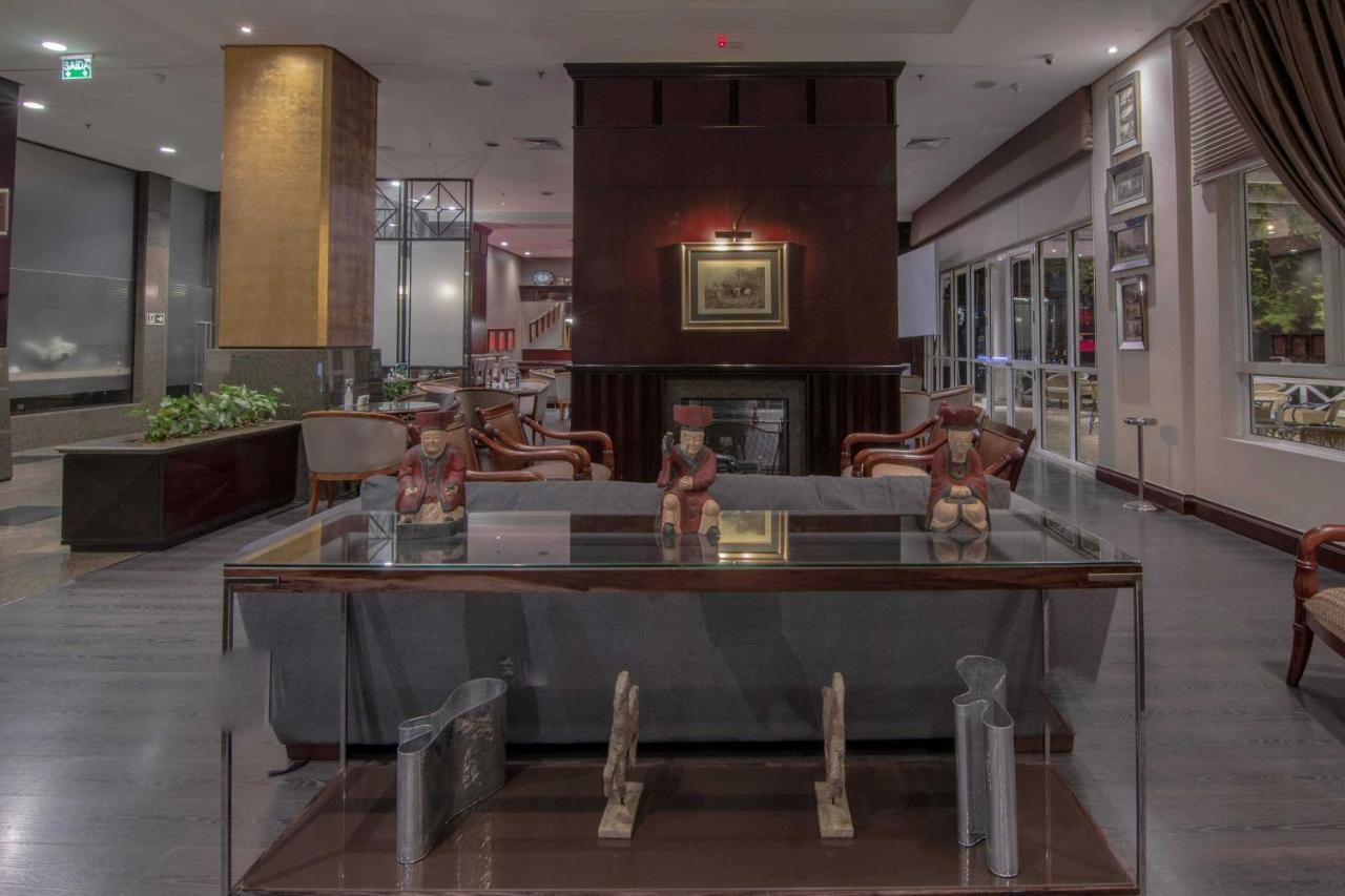 Hotel Deville Prime Porto Alegre Luaran gambar The lobby of the hotel
