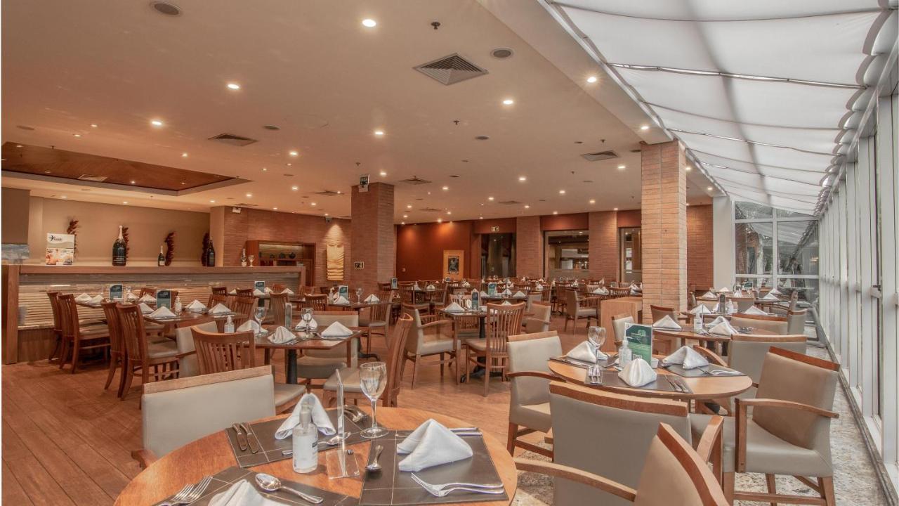 Hotel Deville Prime Porto Alegre Luaran gambar The restaurant