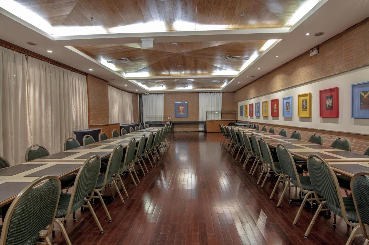 Hotel Deville Prime Porto Alegre Luaran gambar The 2019–2020 boardroom of the National University of Ireland, Galway